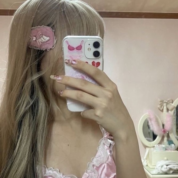 Meet your Posher, Michaela - Picture 1 of 1